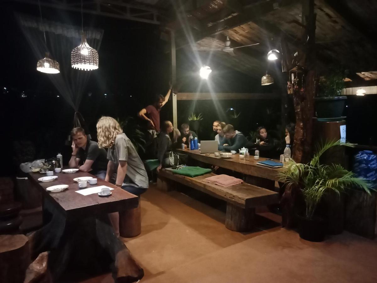 Banlung Happy Bungalow & Trekking מראה חיצוני תמונה